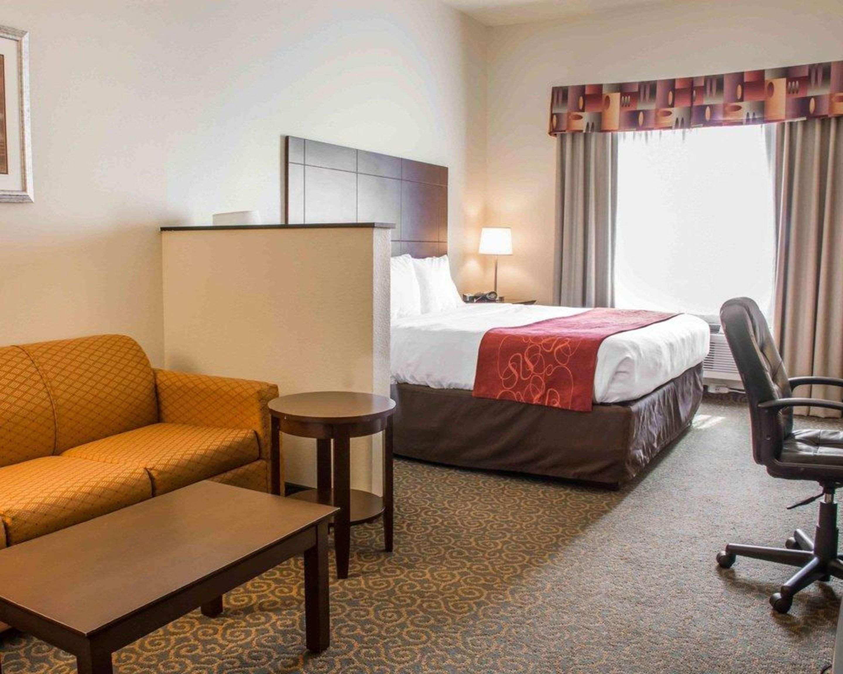 Comfort Suites Huntsville Midcity District At Research Park Exterior photo
